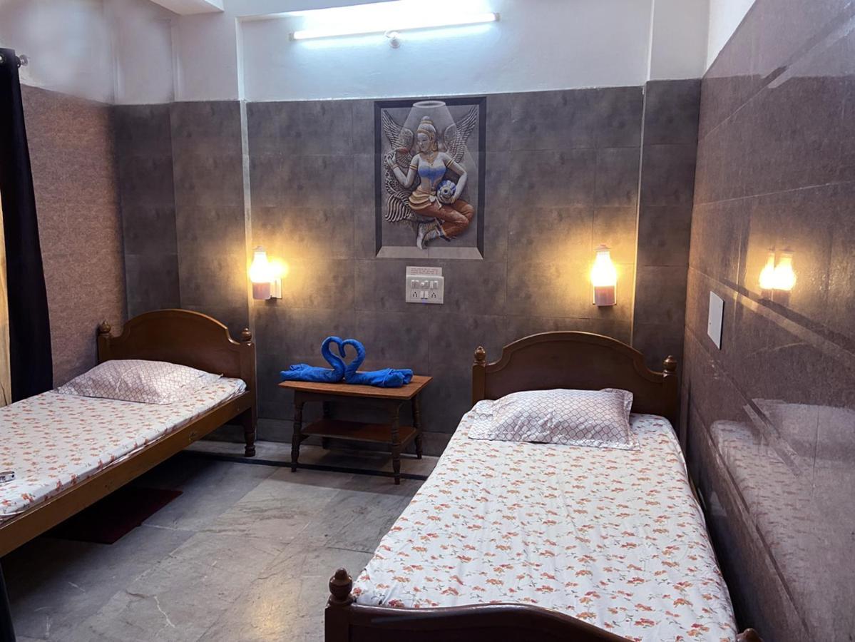 Hotel Santosh Plaza Paradip Garh Buitenkant foto